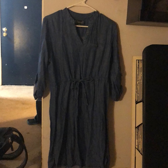 Dress - Picture 2 of 3